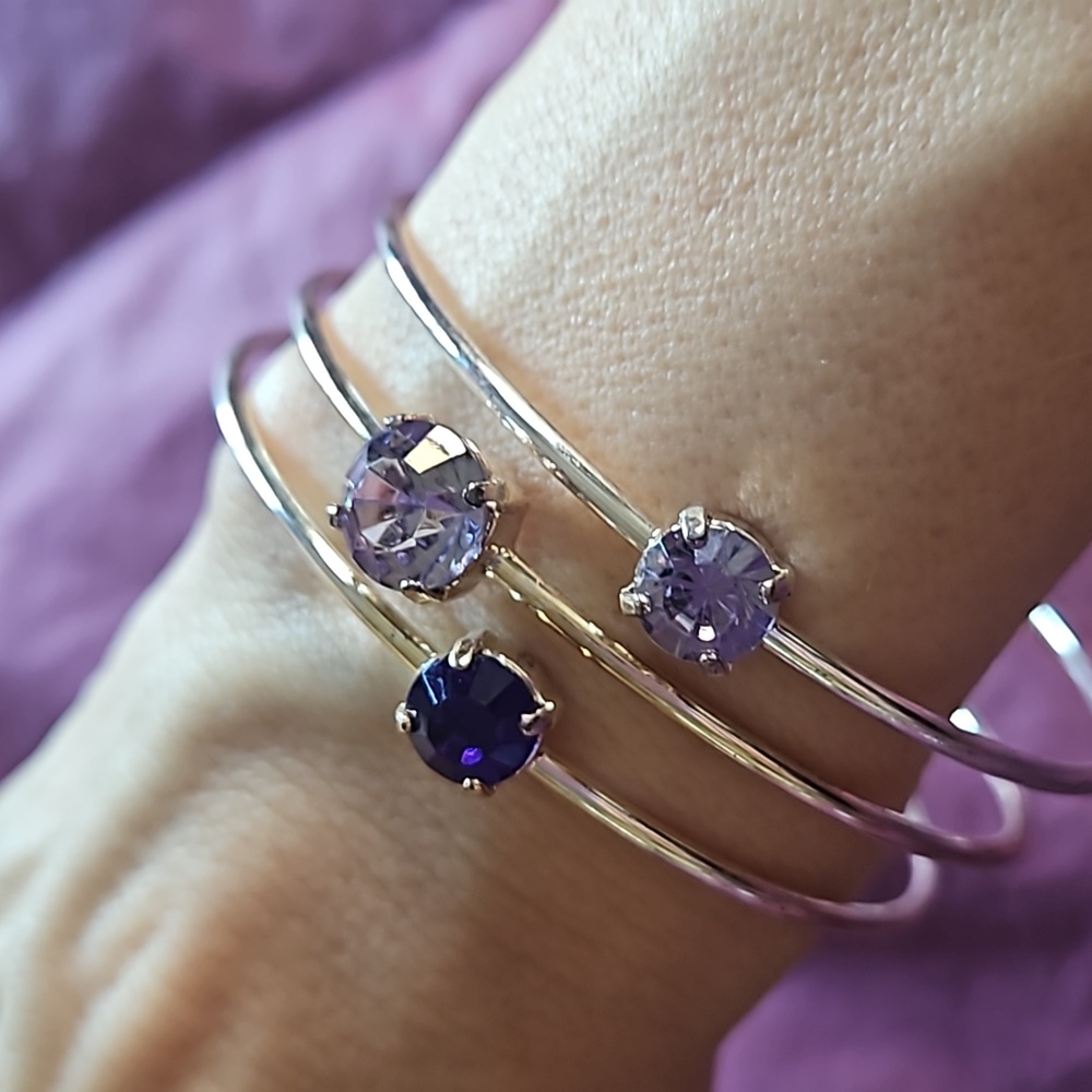 Set of 3 Avon Silver Bangle Bracelets w Sparkly Purple / Lavender Stones